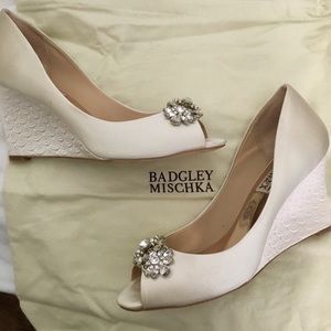 Badgley Mischka ivory satin wedge